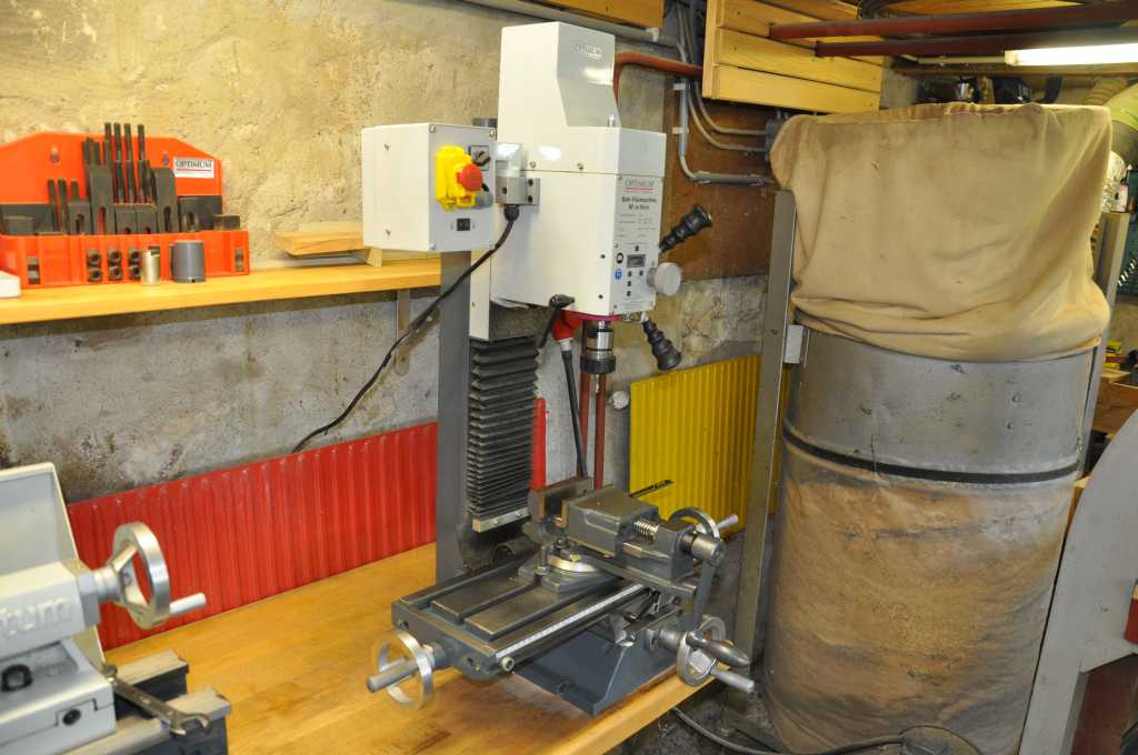 Milling machine Milling machine